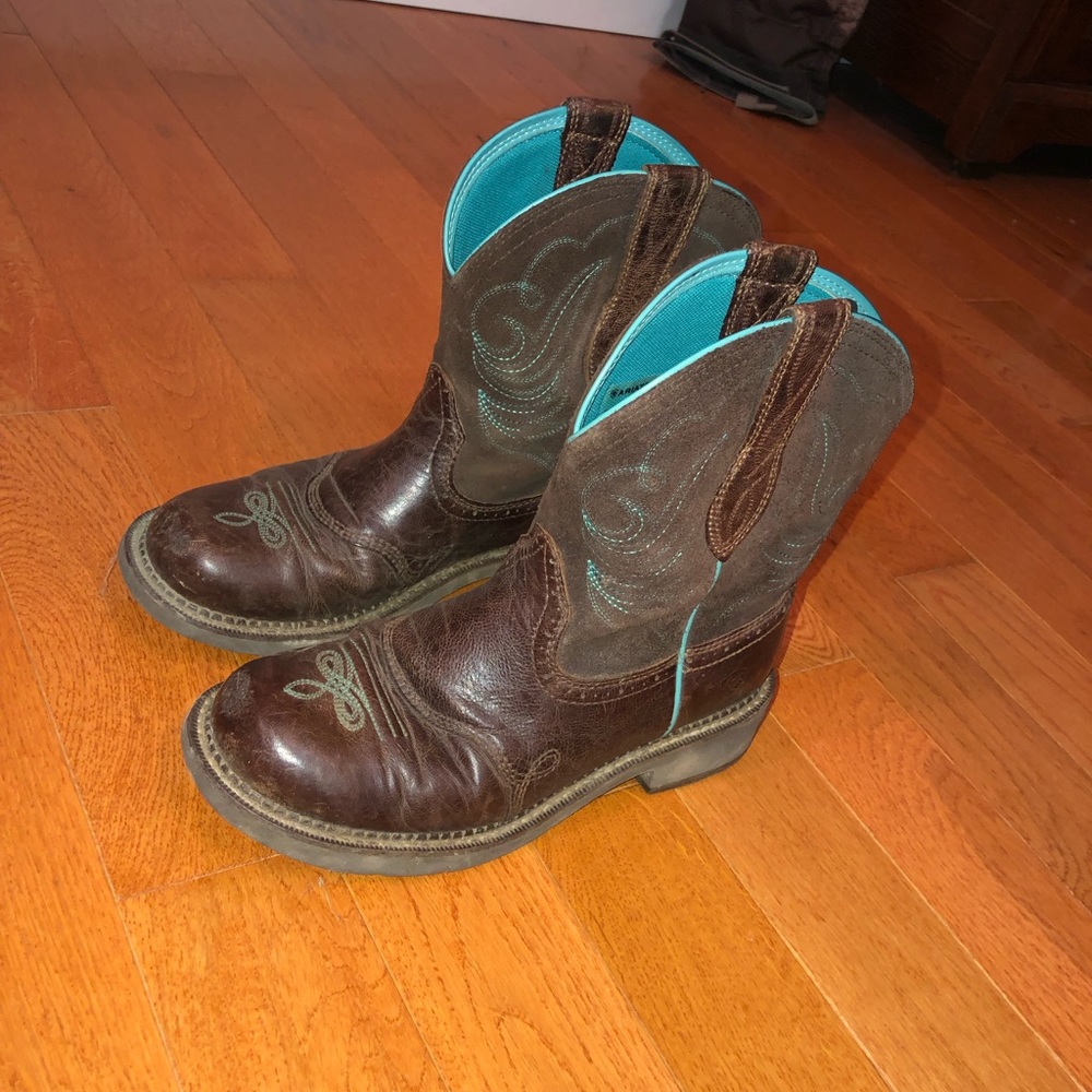 Ariat Size 9 Woman’s boots